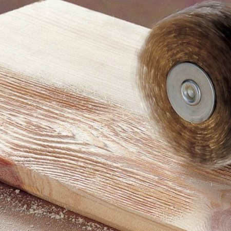 Браширование деревянных изделий